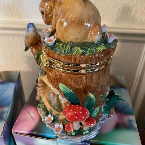 Cardinal Works Company Porcelain Bunny Rabbit Trinket Figures set of 3! - Picture 6 of 15